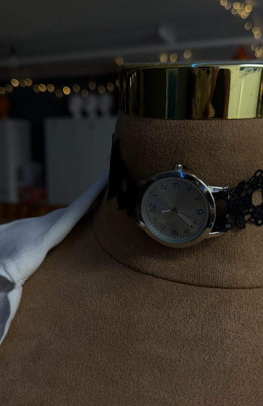 Timeless Statement Choker (Black w. Silver Watch)