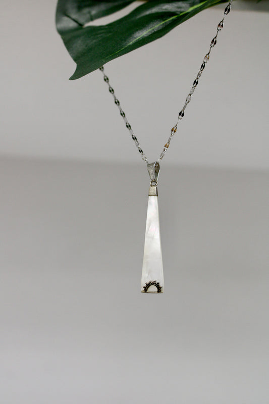 Statement Necklace (Mother of Pearl)