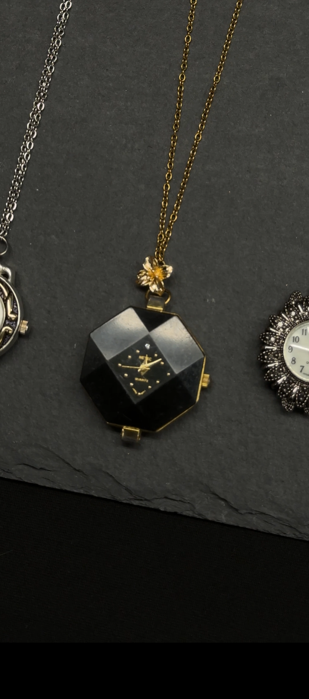 Timeless Statement Necklace (Black w. Gold Flower)