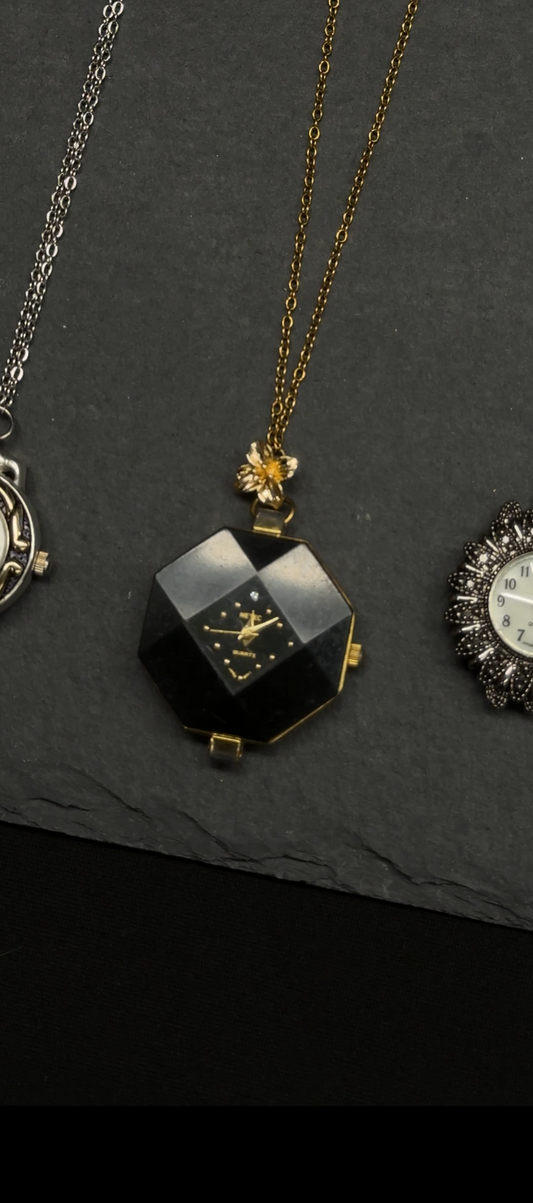 Timeless Statement Necklace (Black w. Gold Flower)