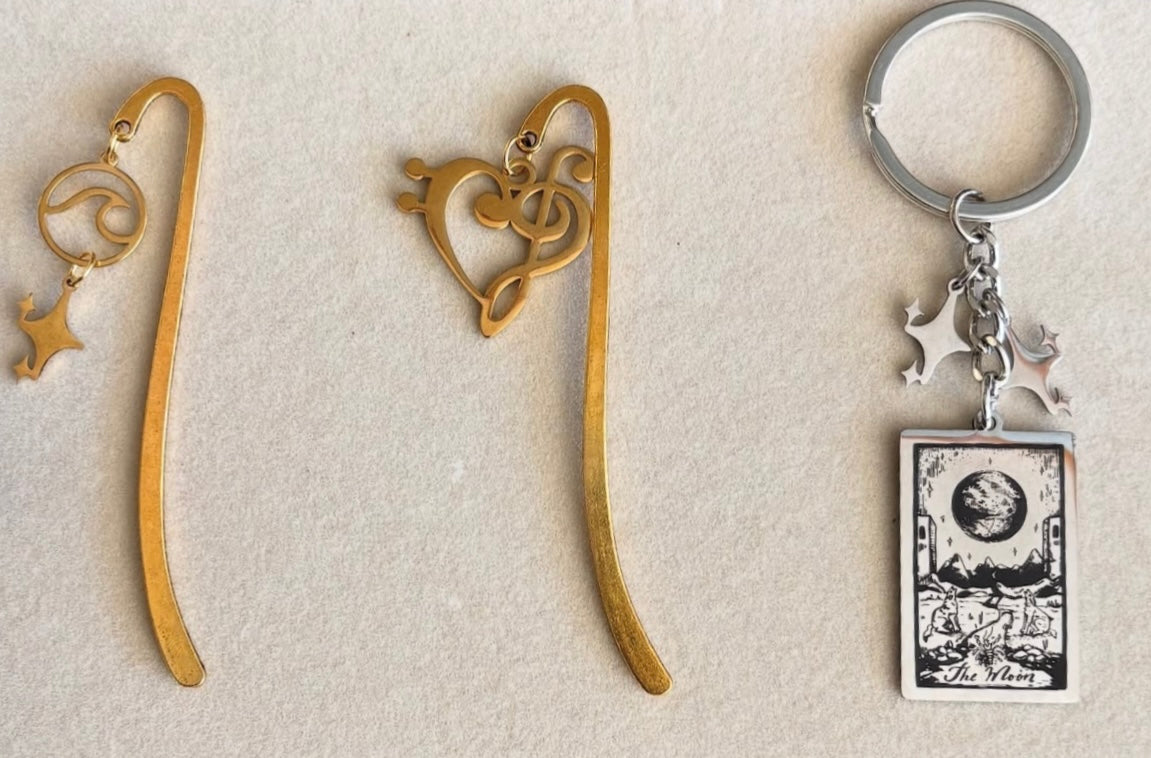 Charm Bar - Surprise Keychain (Cluster)